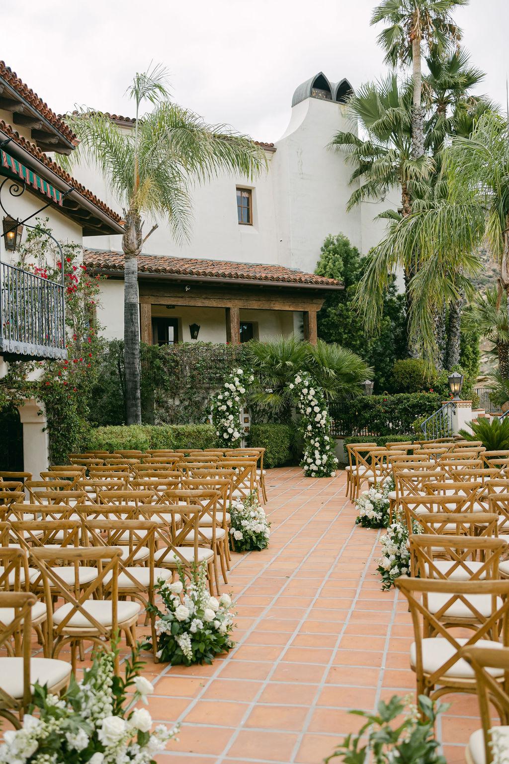 A Modern Fall Wedding at Hummingbird Nest Ranch Villa 98