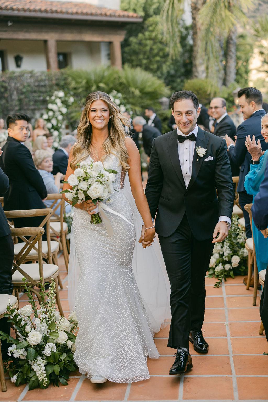 A Modern Fall Wedding at Hummingbird Nest Ranch Villa 62