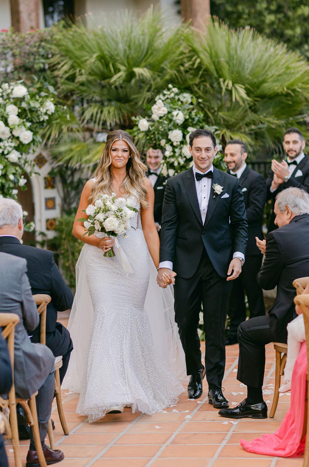 A Modern Fall Wedding at Hummingbird Nest Ranch Villa 59