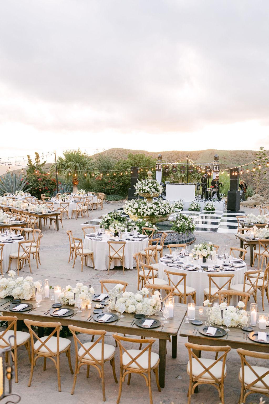 A Modern Fall Wedding at Hummingbird Nest Ranch Villa 64