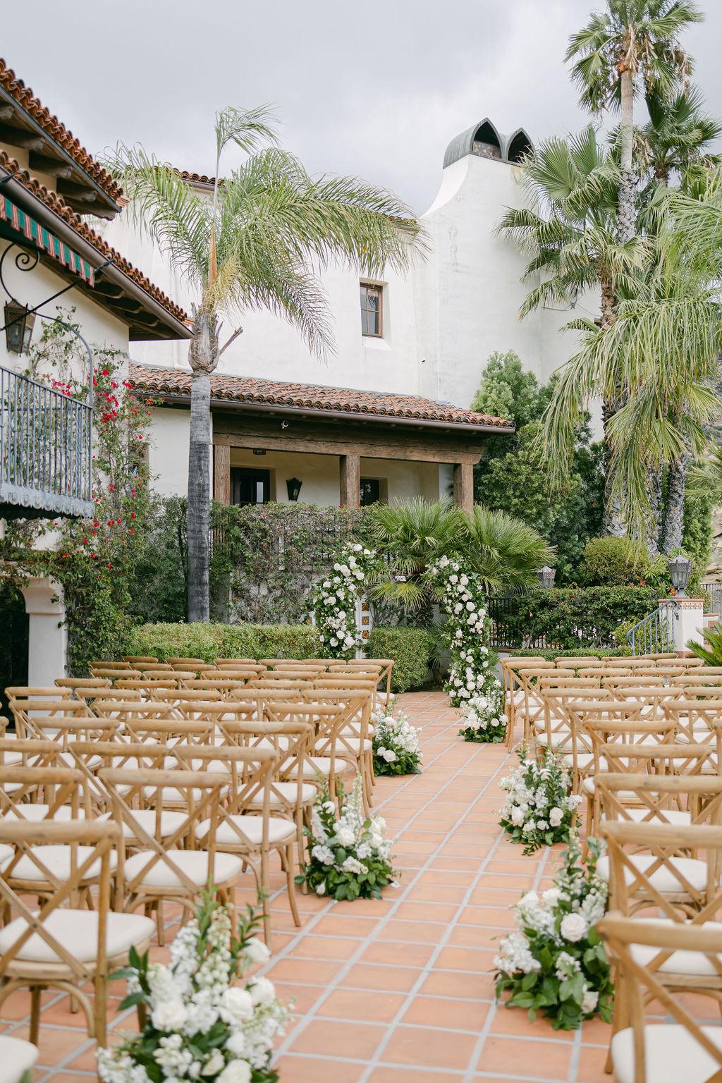 A Modern Fall Wedding at Hummingbird Nest Ranch Villa 89