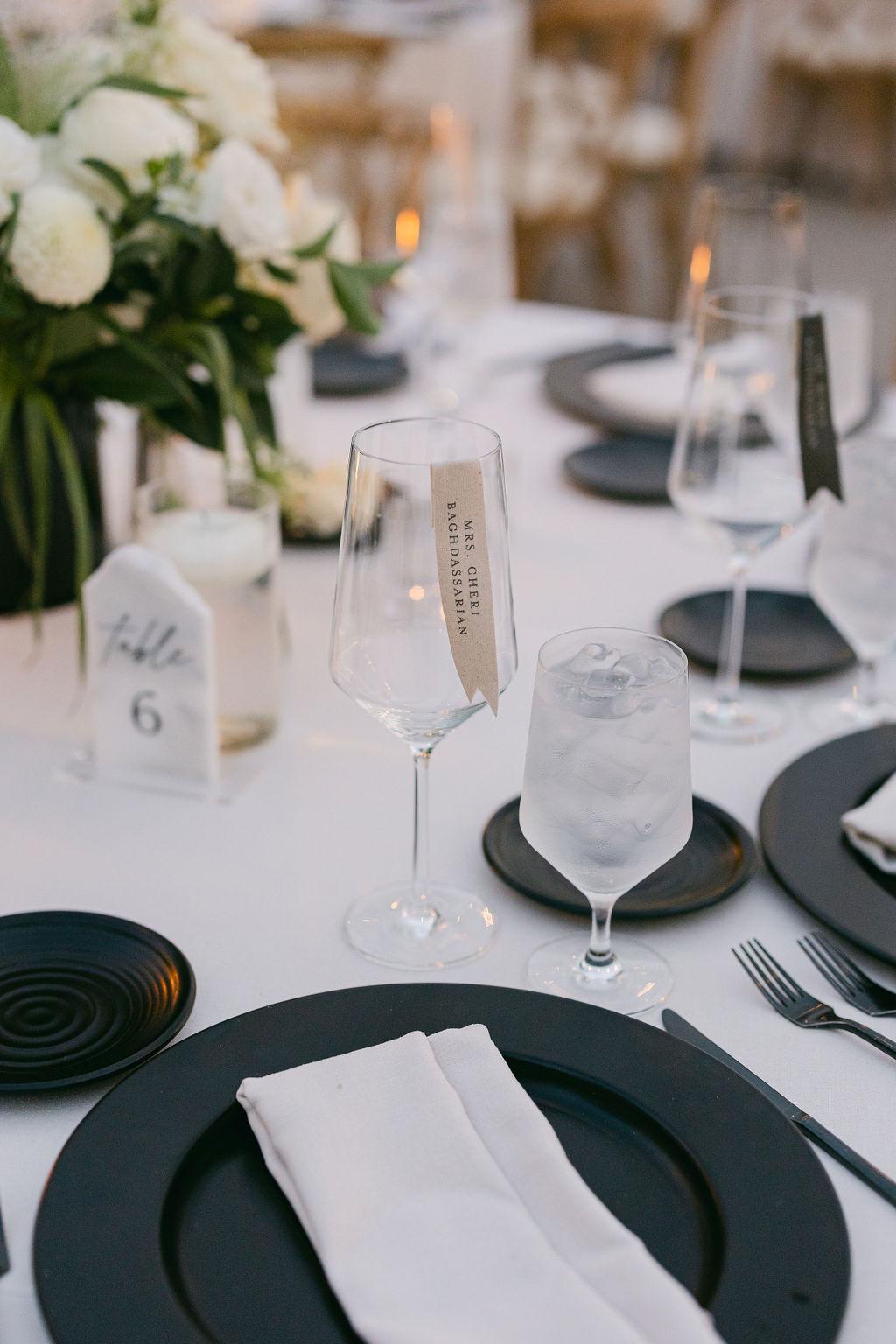 A Modern Fall Wedding at Hummingbird Nest Ranch Villa 25