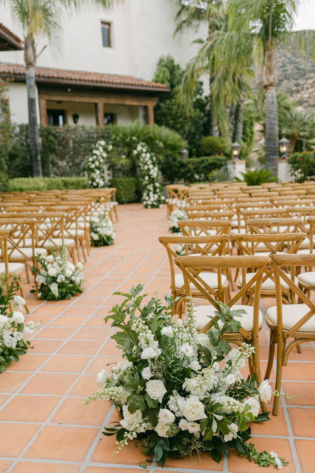 A Modern Fall Wedding at Hummingbird Nest Ranch Villa 77