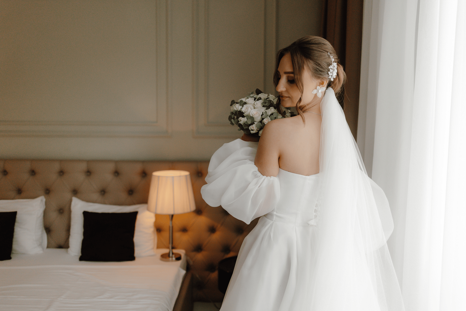 How Much Should Your Wedding Dress Budget Be?