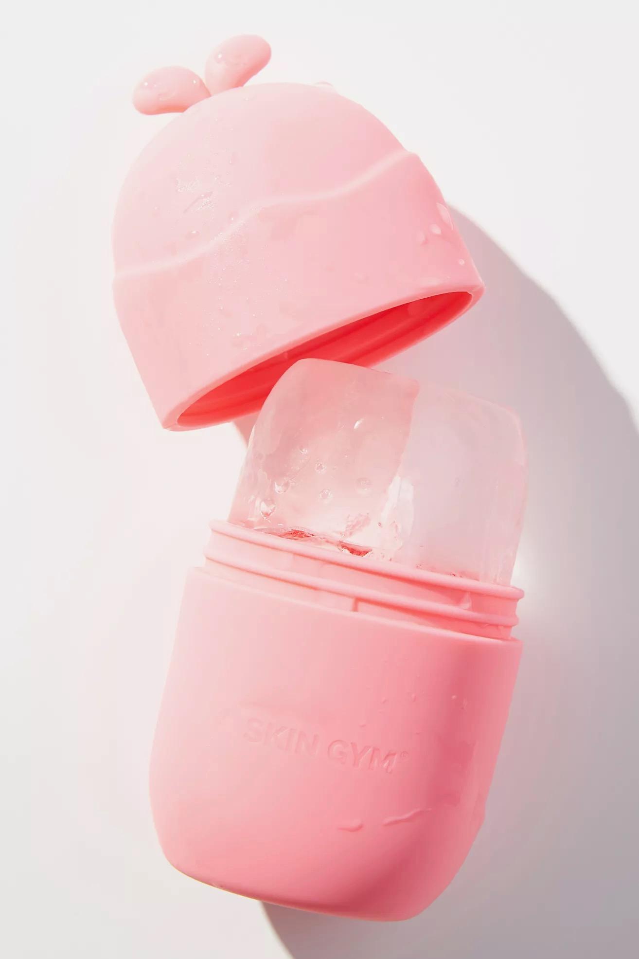 CryoRoll Ice Facial