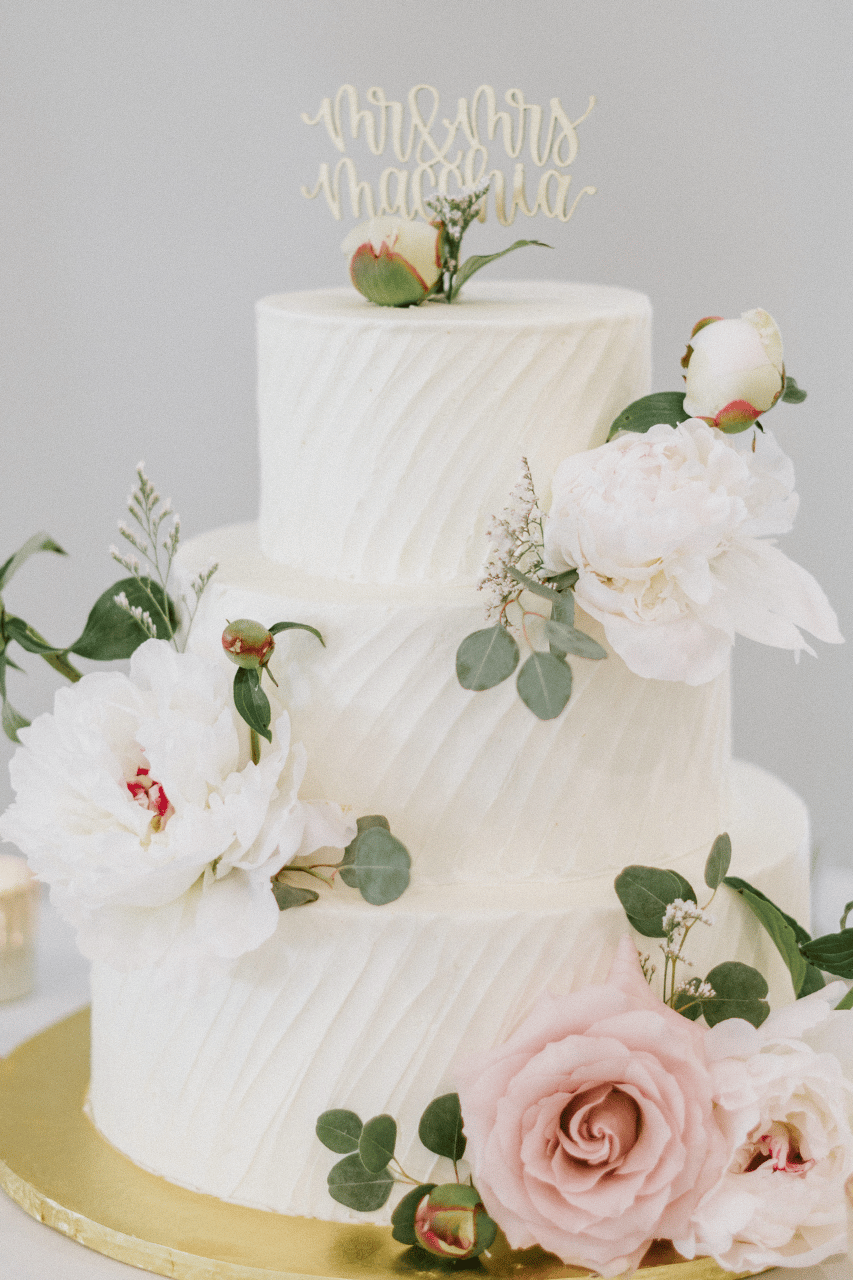 A Classic Spring Wedding at Renault Winery photo 3