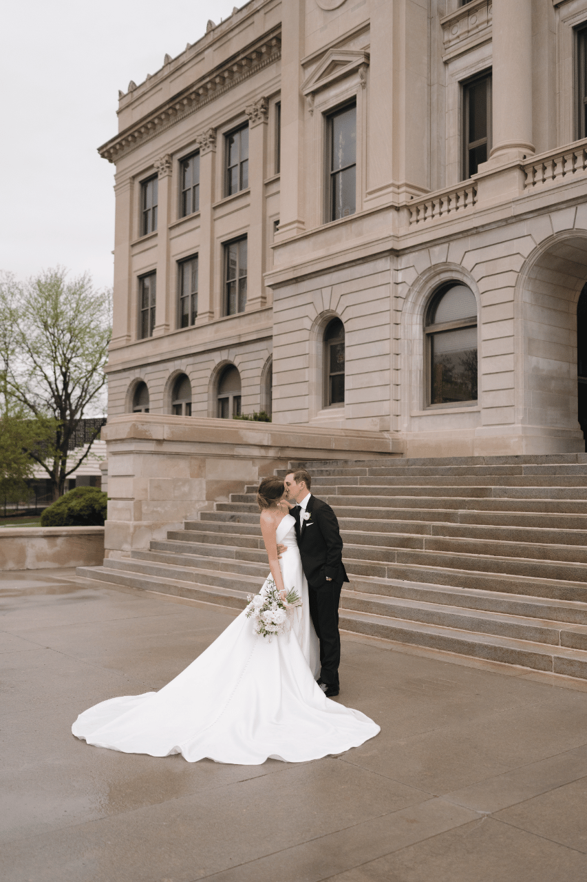 A Classic Spring Wedding at Leo Ballroom