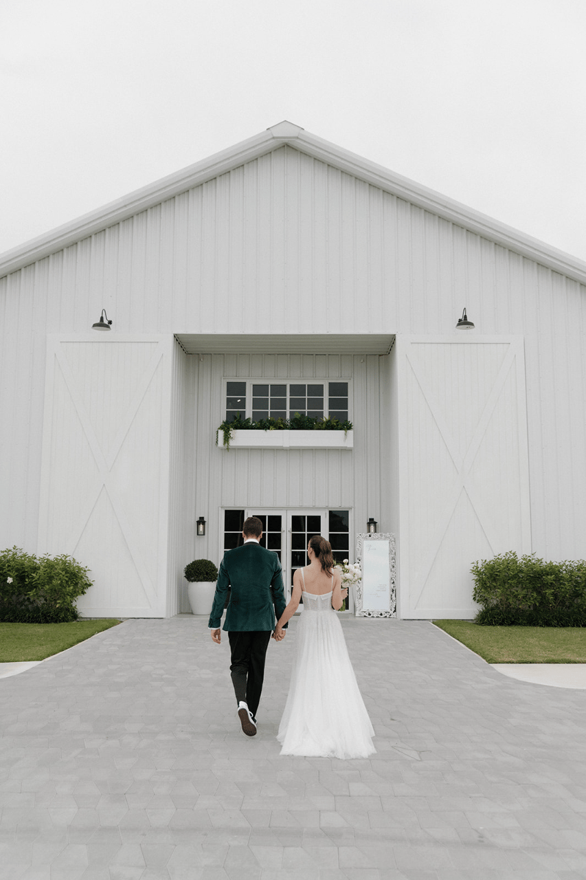A Classic Spring Wedding at The White Orchid