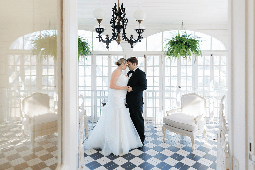 A Modern Winter Wedding at The Woodbine Mansion