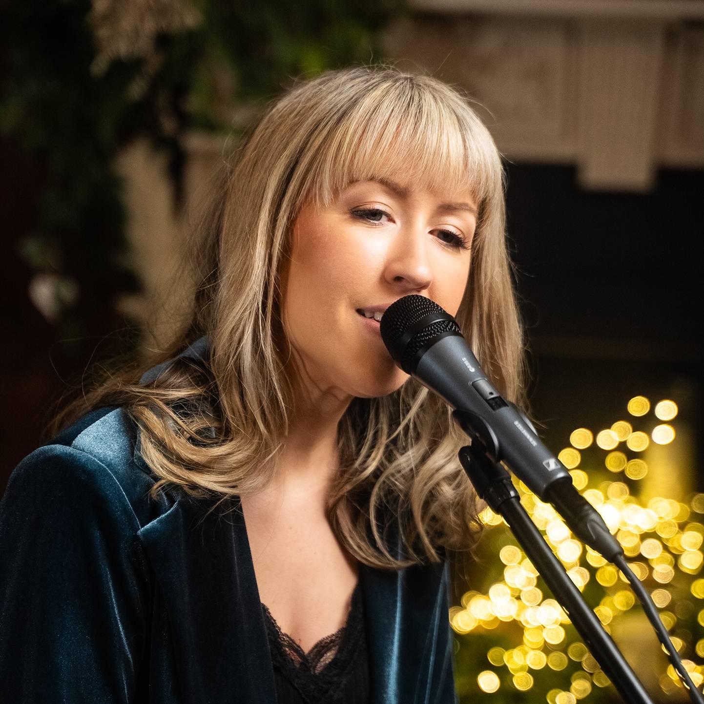 Brí Wedding Singer