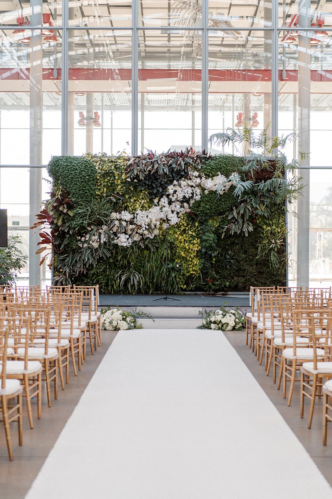 A Modern Spring Wedding at the California Academy of Sciences 56