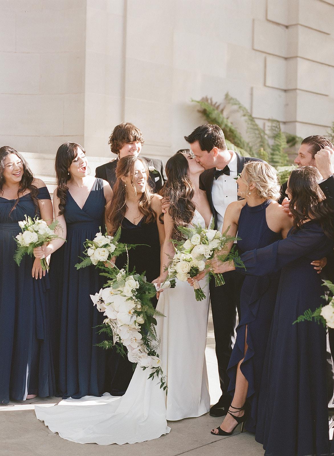 A Modern Spring Wedding at the California Academy of Sciences 38