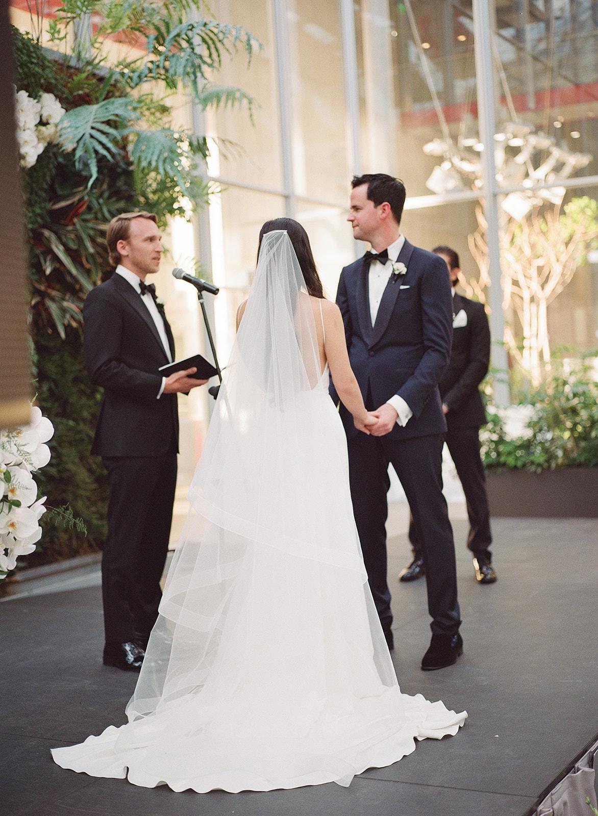 A Modern Spring Wedding at the California Academy of Sciences 43