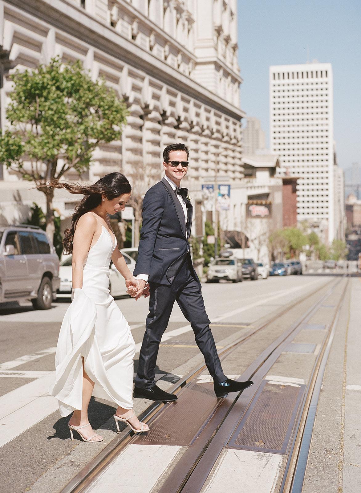 A Modern Spring Wedding at the California Academy of Sciences 54