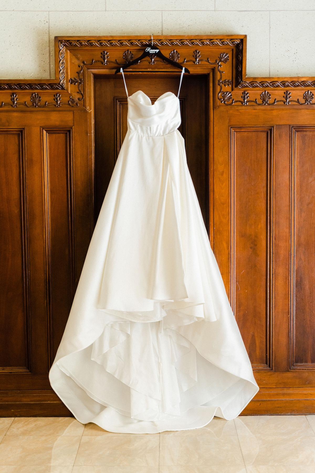 A Glamorous Spring Wedding at The Majestic 84