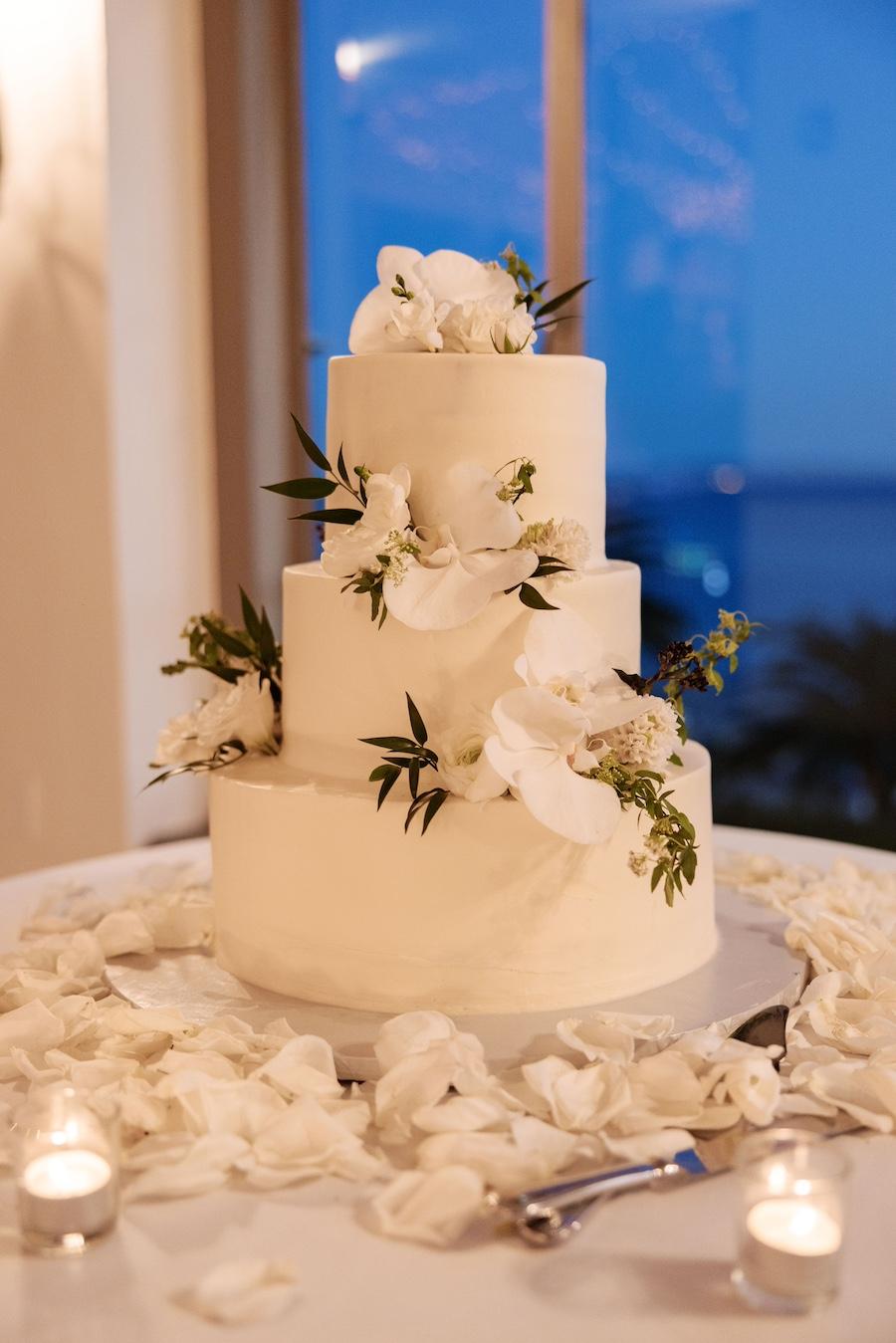 A Modern Spring Wedding at the Bel-Air Bay Club 37