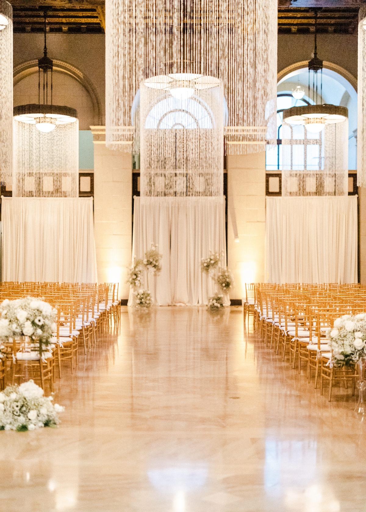 A Glamorous Spring Wedding at The Majestic 122