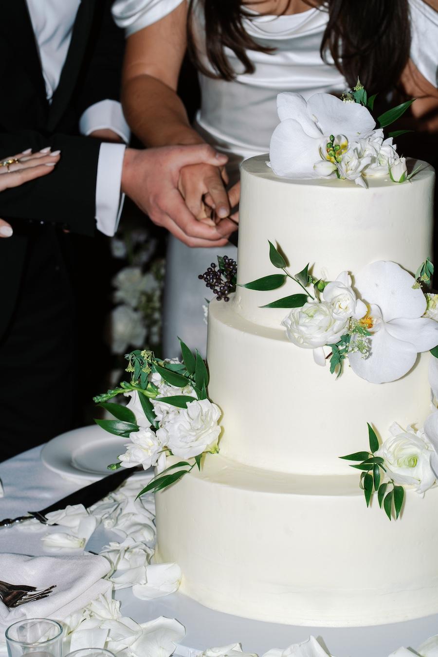 A Modern Spring Wedding at the Bel-Air Bay Club 29