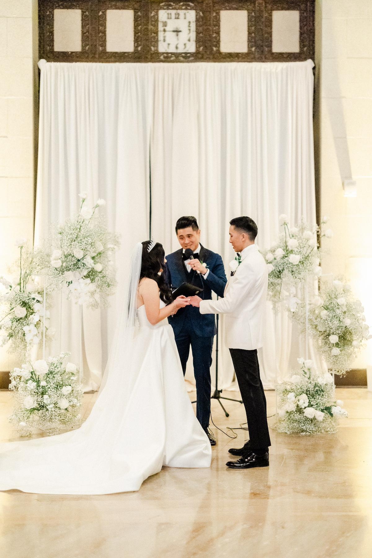 A Glamorous Spring Wedding at The Majestic 60
