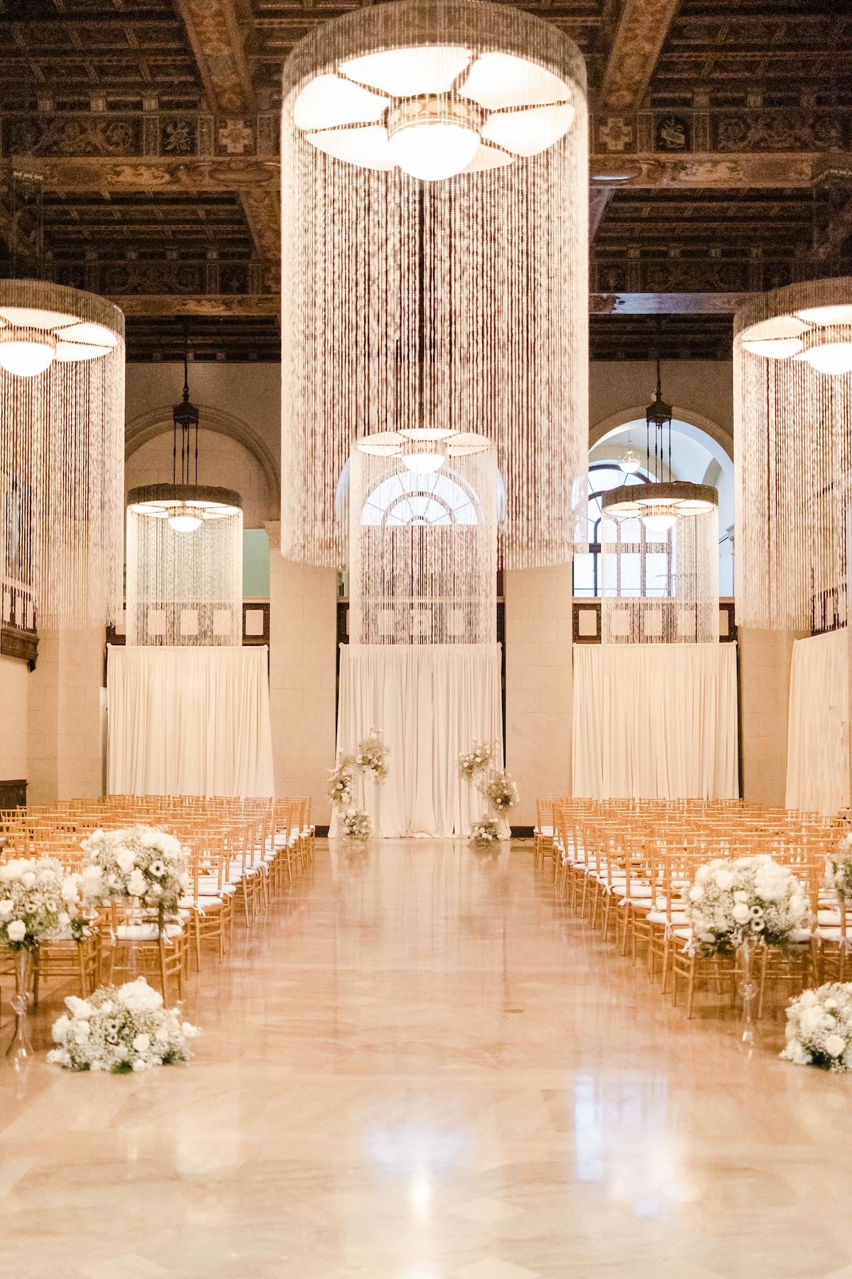 A Glamorous Spring Wedding at The Majestic 69