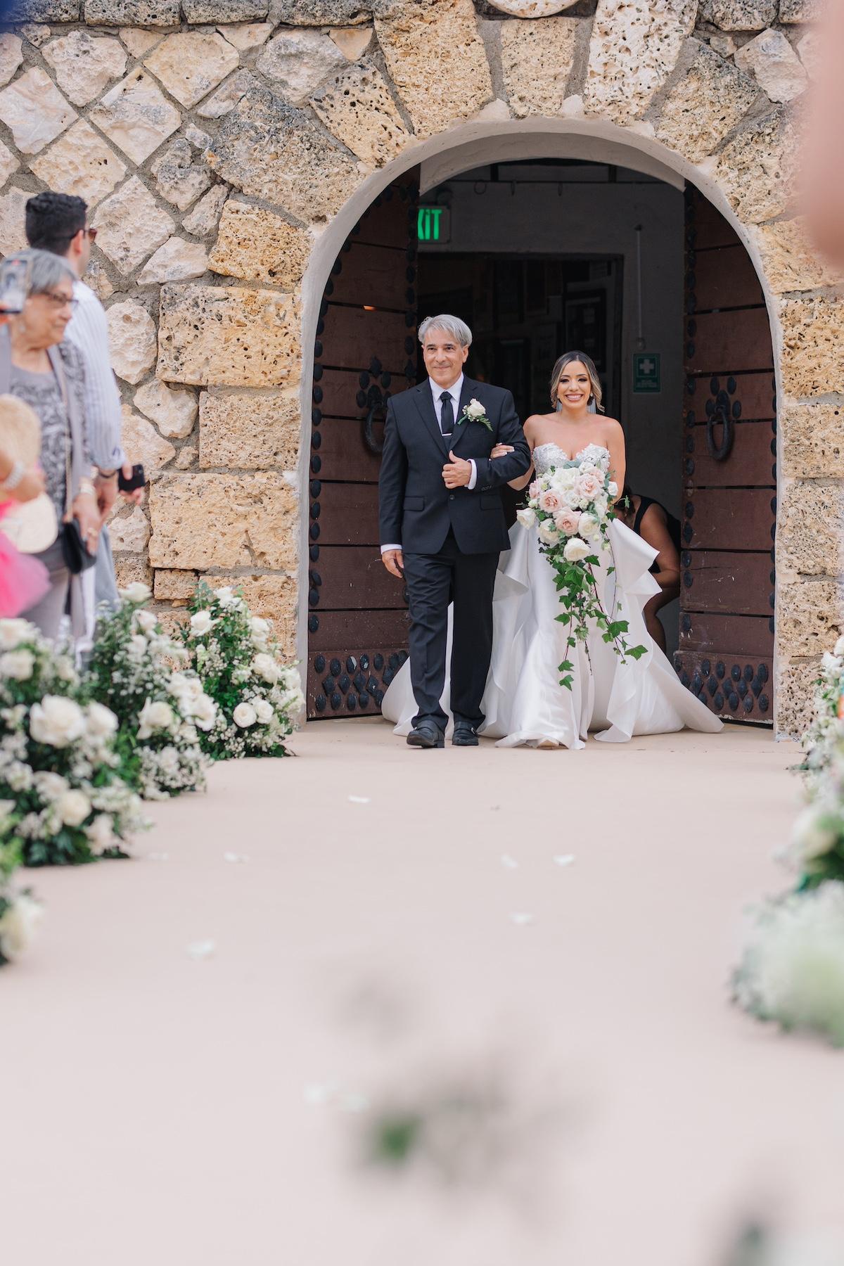 A Romantic Summer Wedding at the Casa De Campo 82