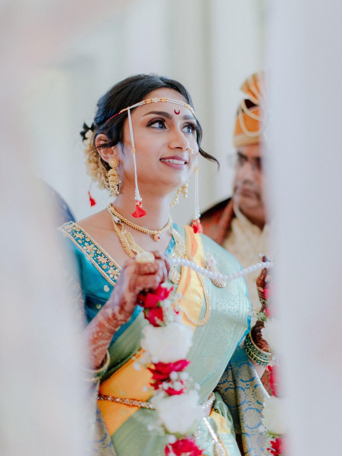 A Classic Spring Wedding at The Plaza Midtown Clubroom 2