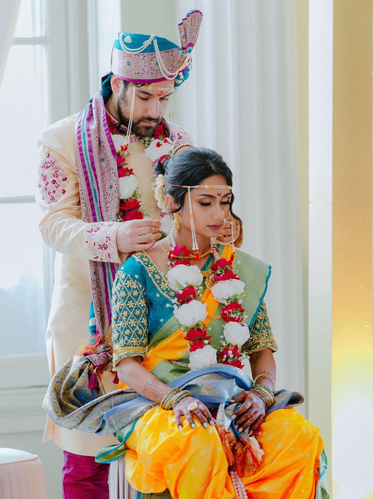A Classic Spring Wedding at The Plaza Midtown Clubroom 23