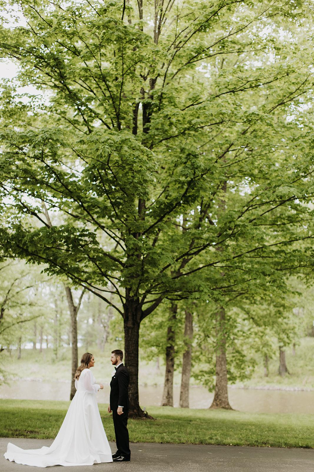 A Classic Spring Wedding at The Estate at Cherokee Dock 114