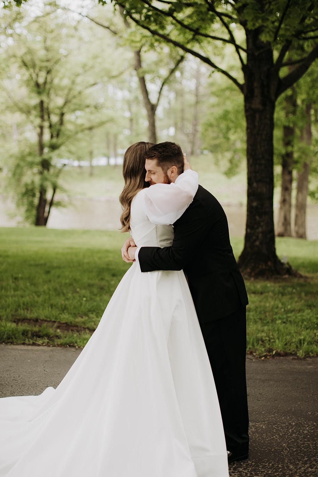 A Classic Spring Wedding at The Estate at Cherokee Dock 79