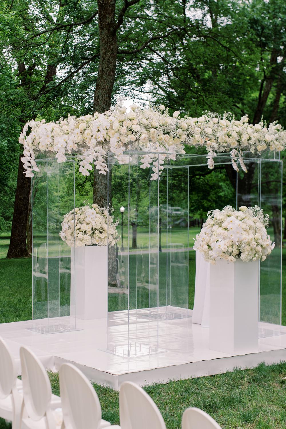 A Classic Spring Wedding at The Estate at Cherokee Dock 117