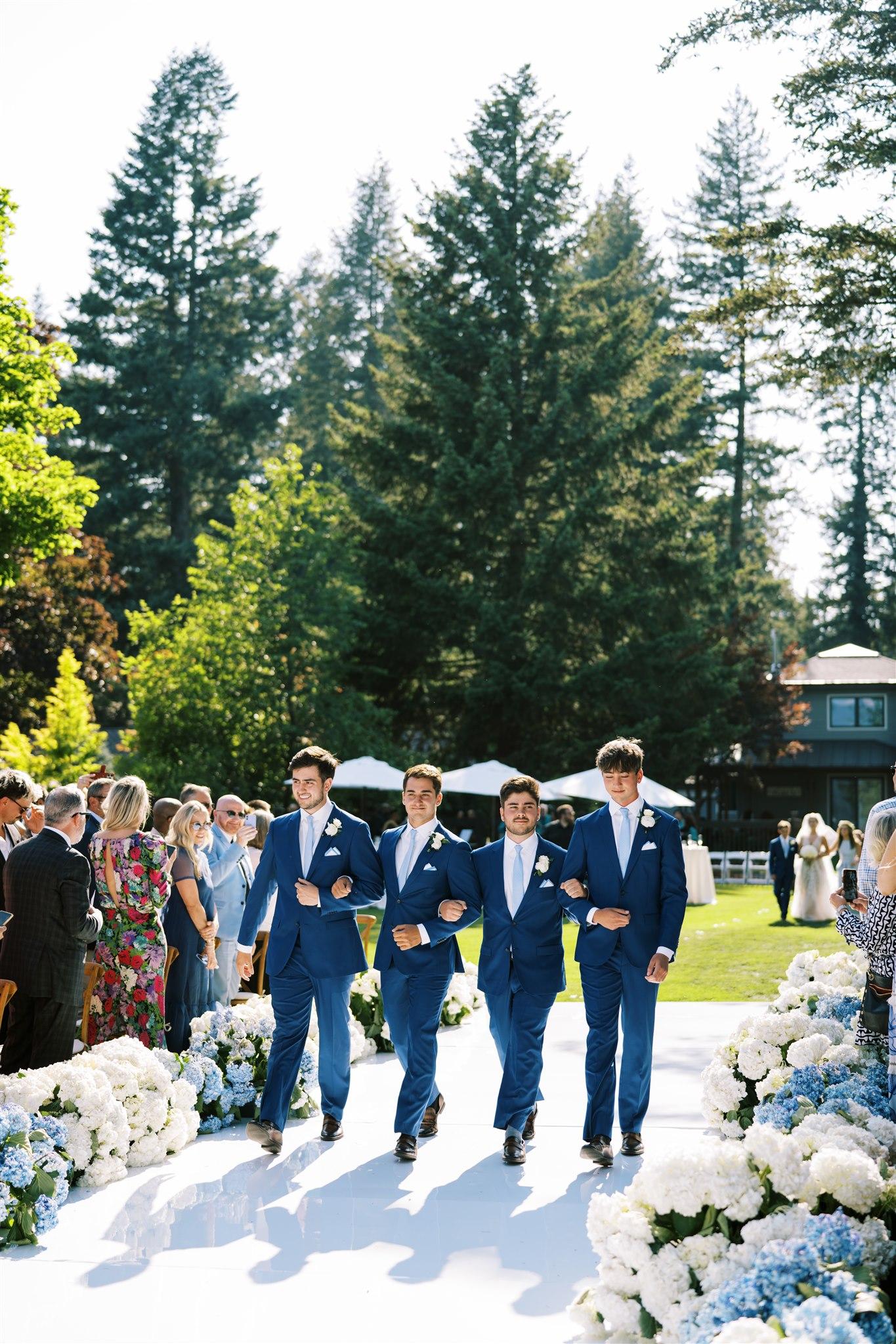 A Romantic Summer Wedding on Hayden Lake photo 4