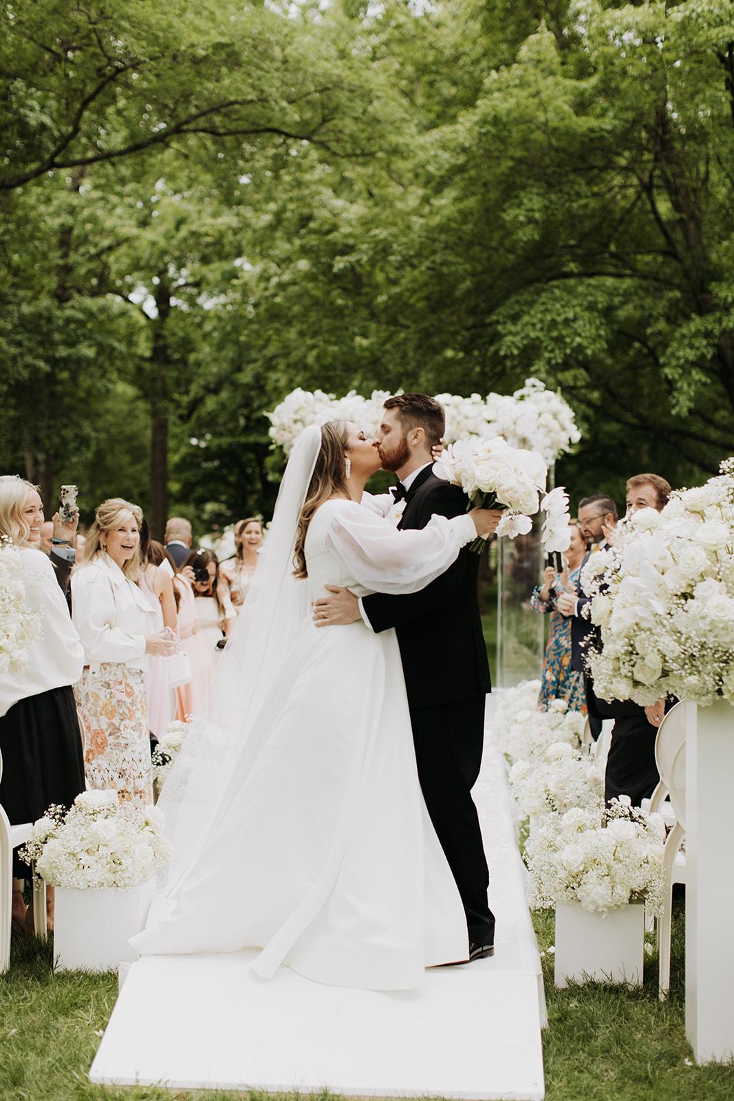 A Classic Spring Wedding at The Estate at Cherokee Dock 58