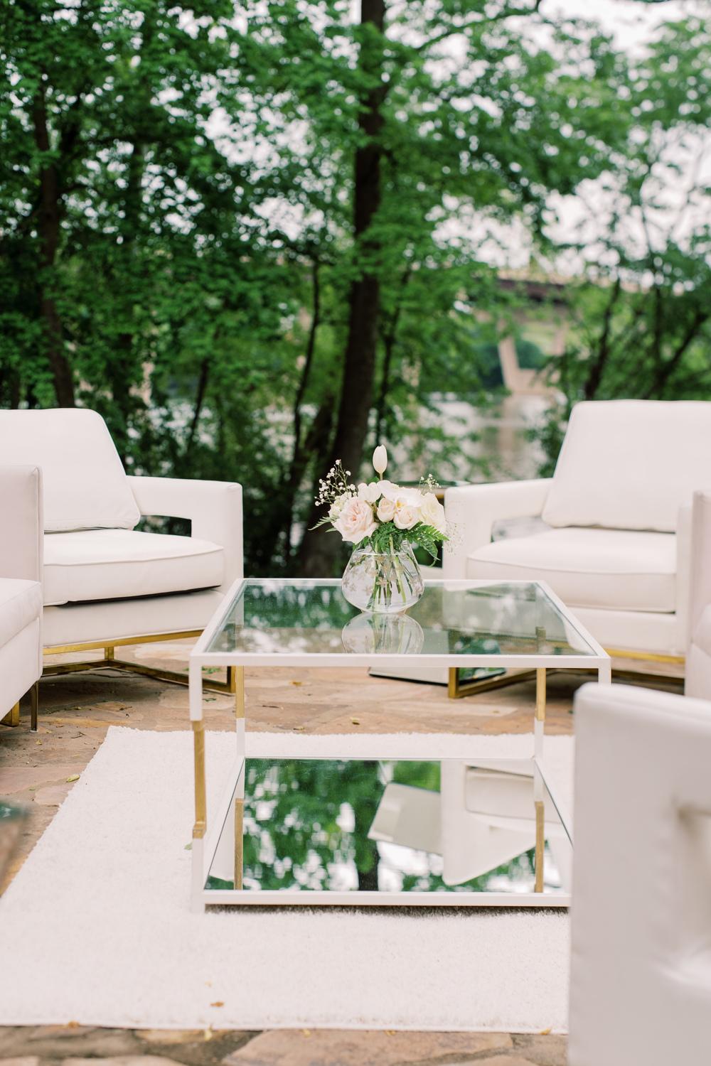 A Classic Spring Wedding at The Estate at Cherokee Dock 77