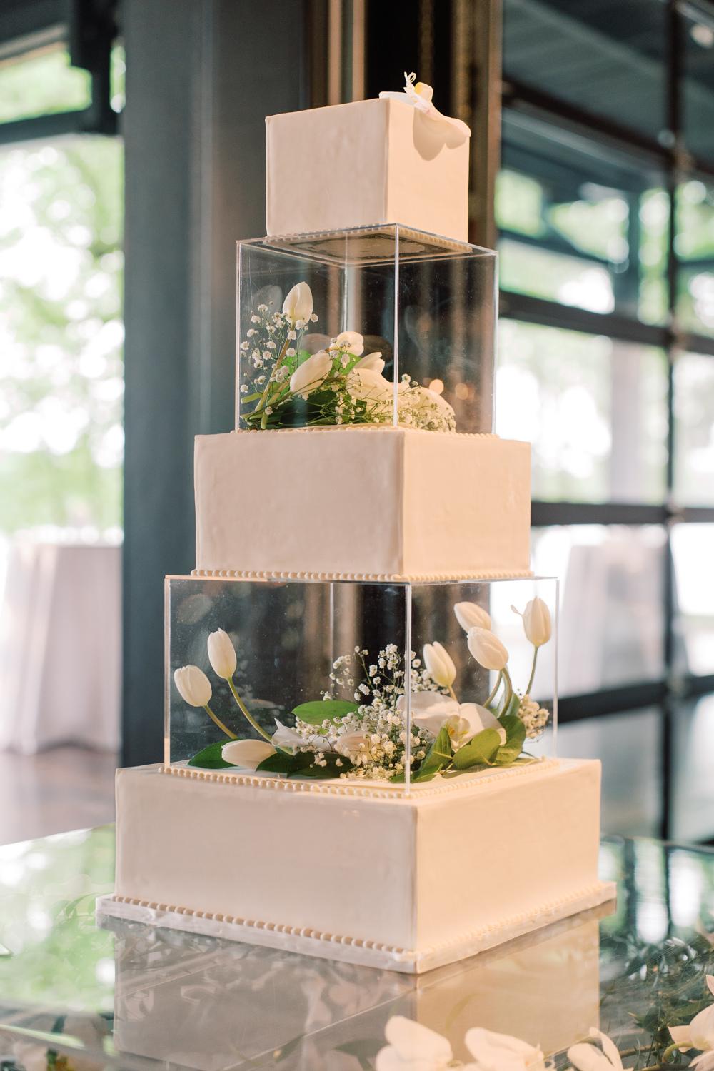 A Classic Spring Wedding at The Estate at Cherokee Dock 64