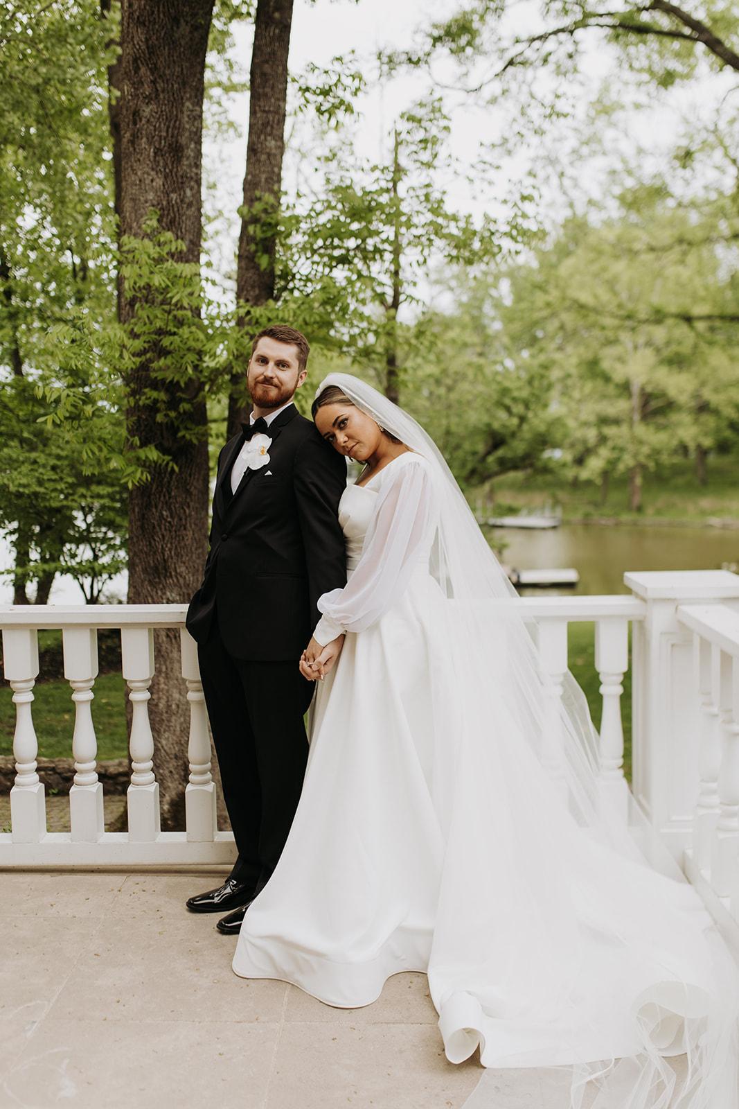 A Classic Spring Wedding at The Estate at Cherokee Dock 33