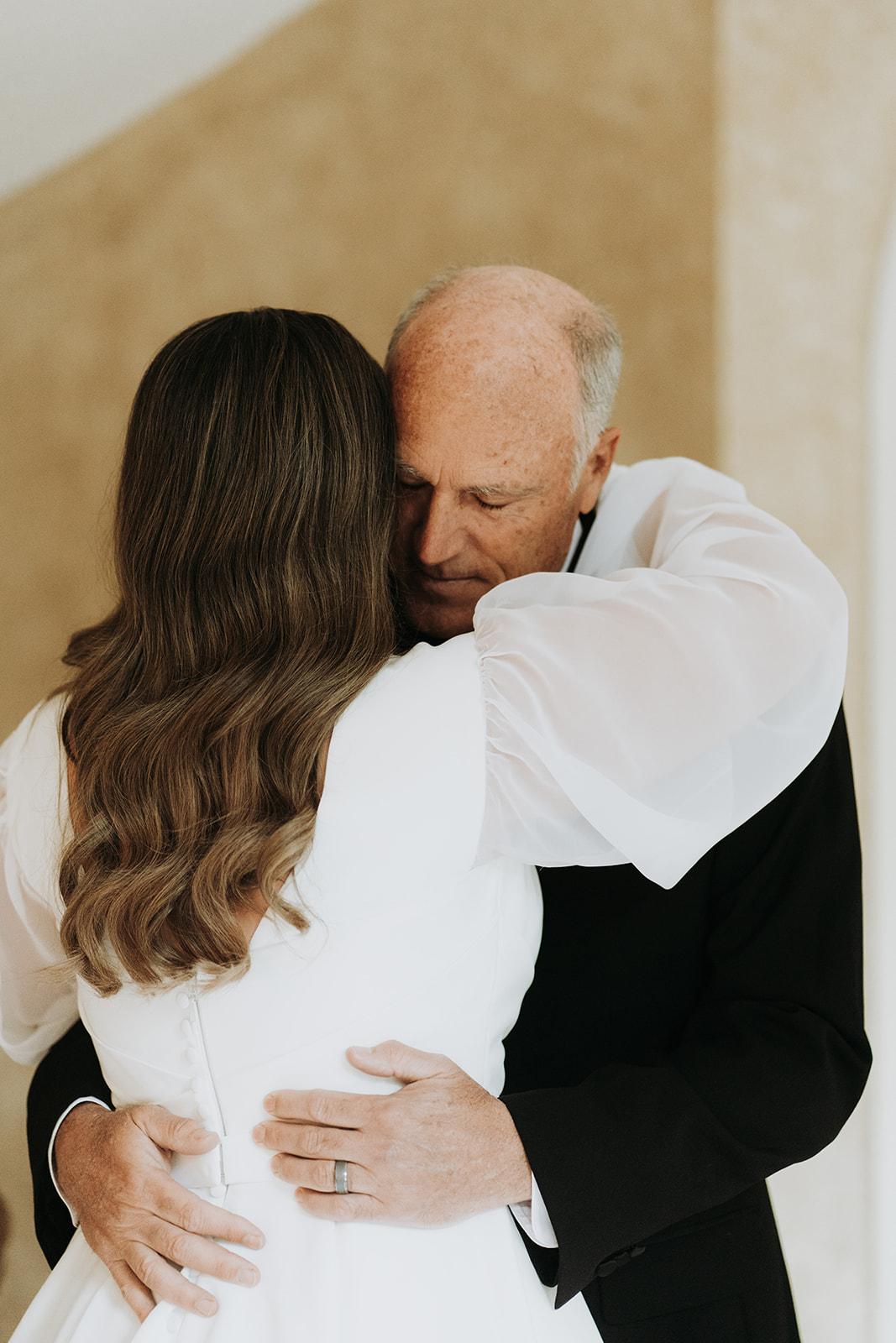 A Classic Spring Wedding at The Estate at Cherokee Dock 105