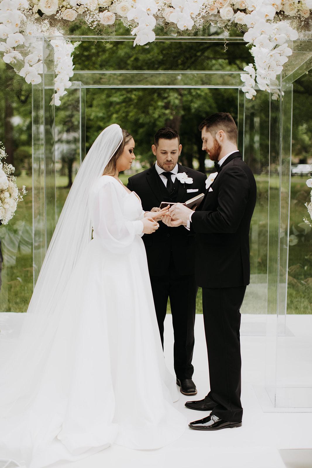 A Classic Spring Wedding at The Estate at Cherokee Dock 20