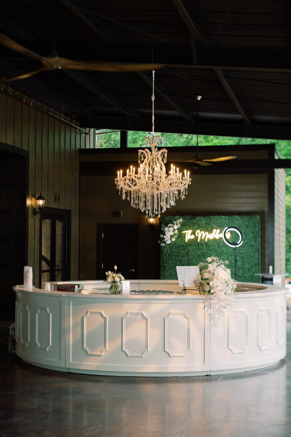 A Classic Spring Wedding at The Estate at Cherokee Dock 35