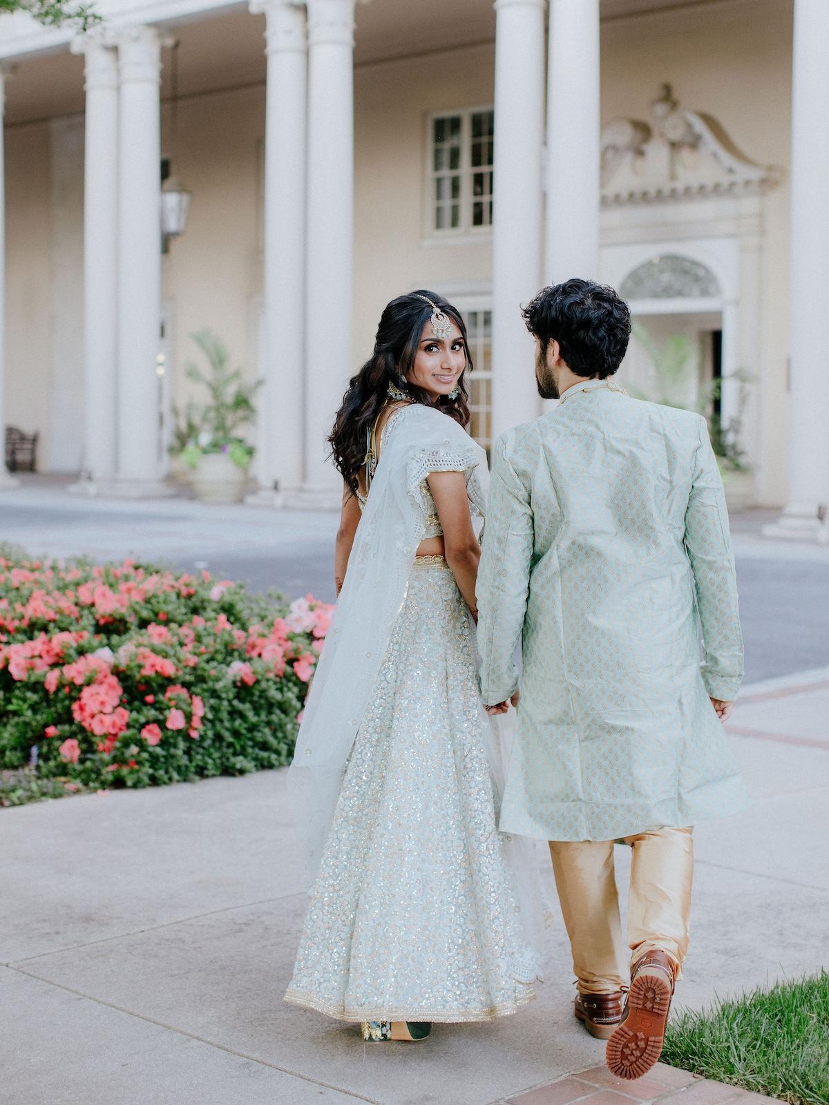 A Classic Spring Wedding at The Plaza Midtown Clubroom 12