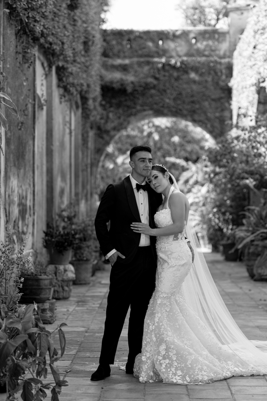A Classic Spring Wedding at Finca by Alofa photo 3