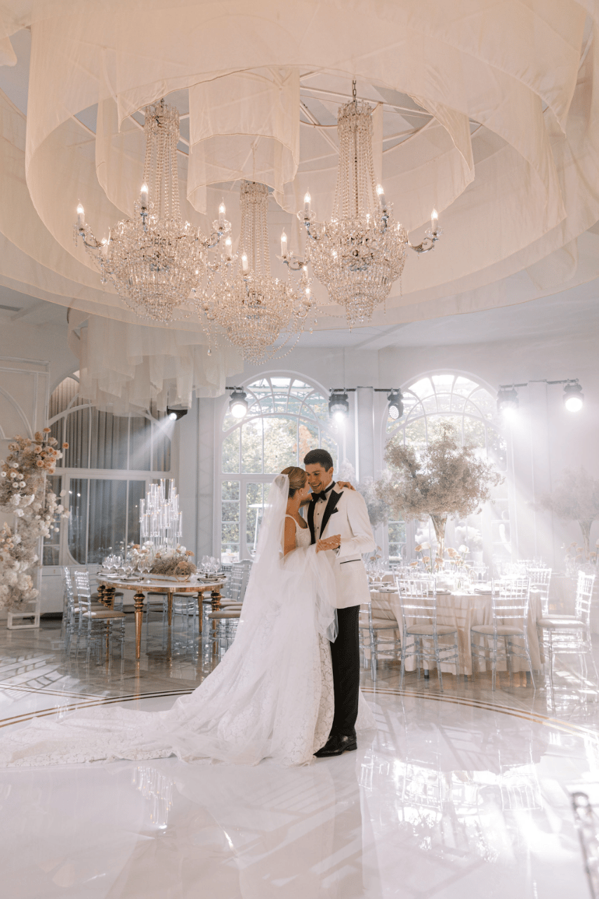 A Glamorous Fall Wedding at Villa Rotonda