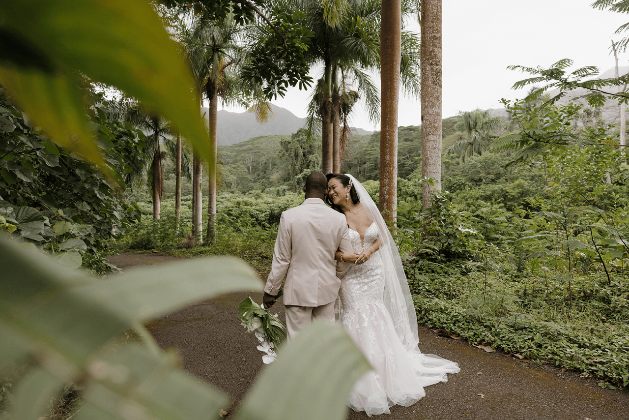 A Classic Spring Wedding at Royal Hawaiian Golf Club photo 2