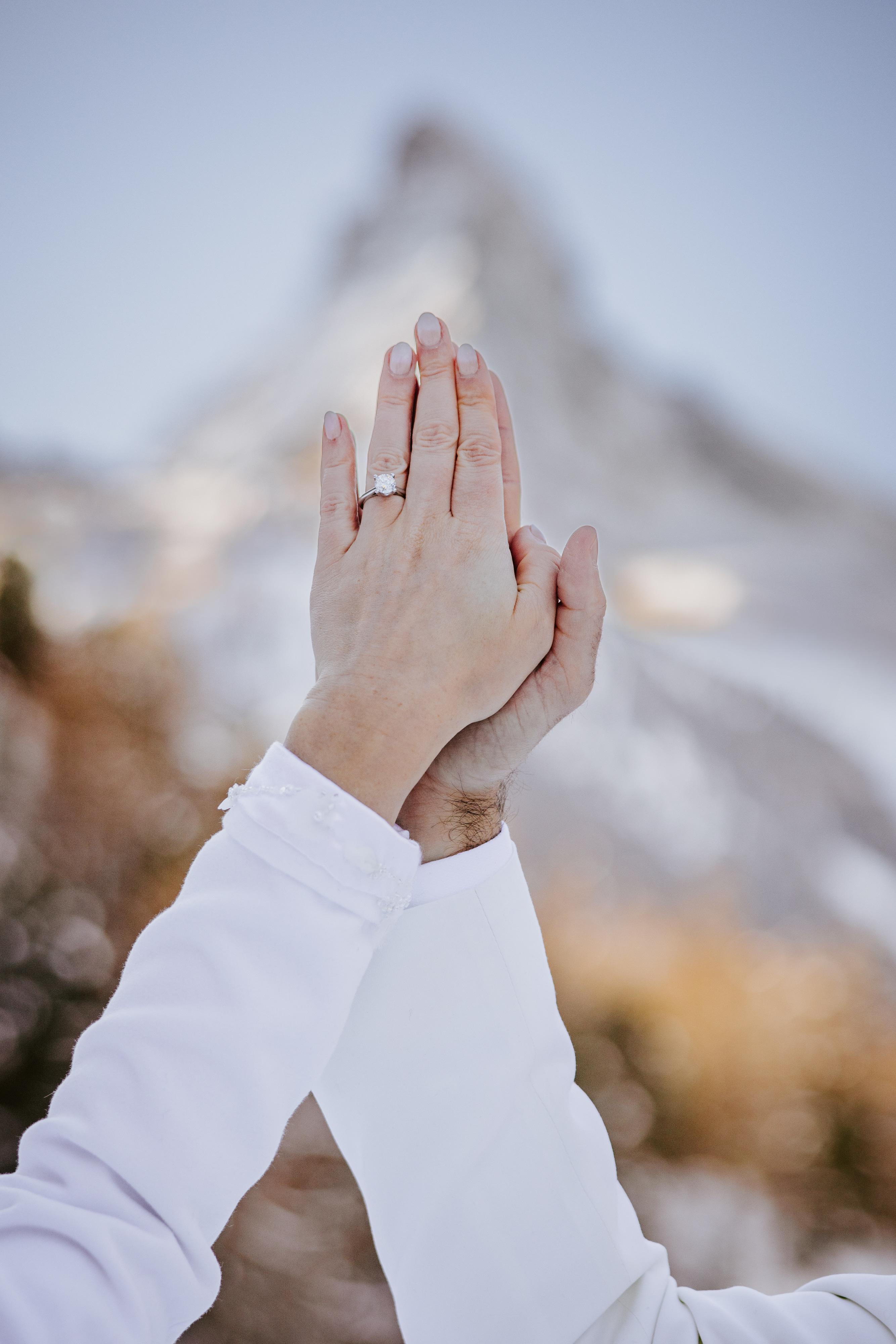 A Romantic Winter Wedding in Zermatt photo 3