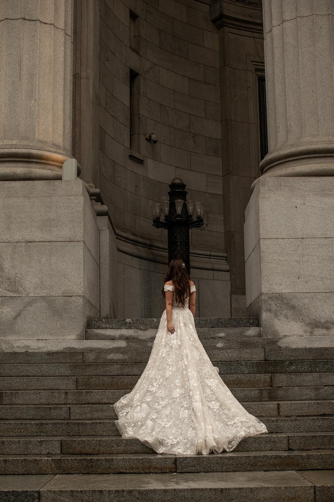 A Glamorous Summer Wedding at the Notre-Dame Basilica 39