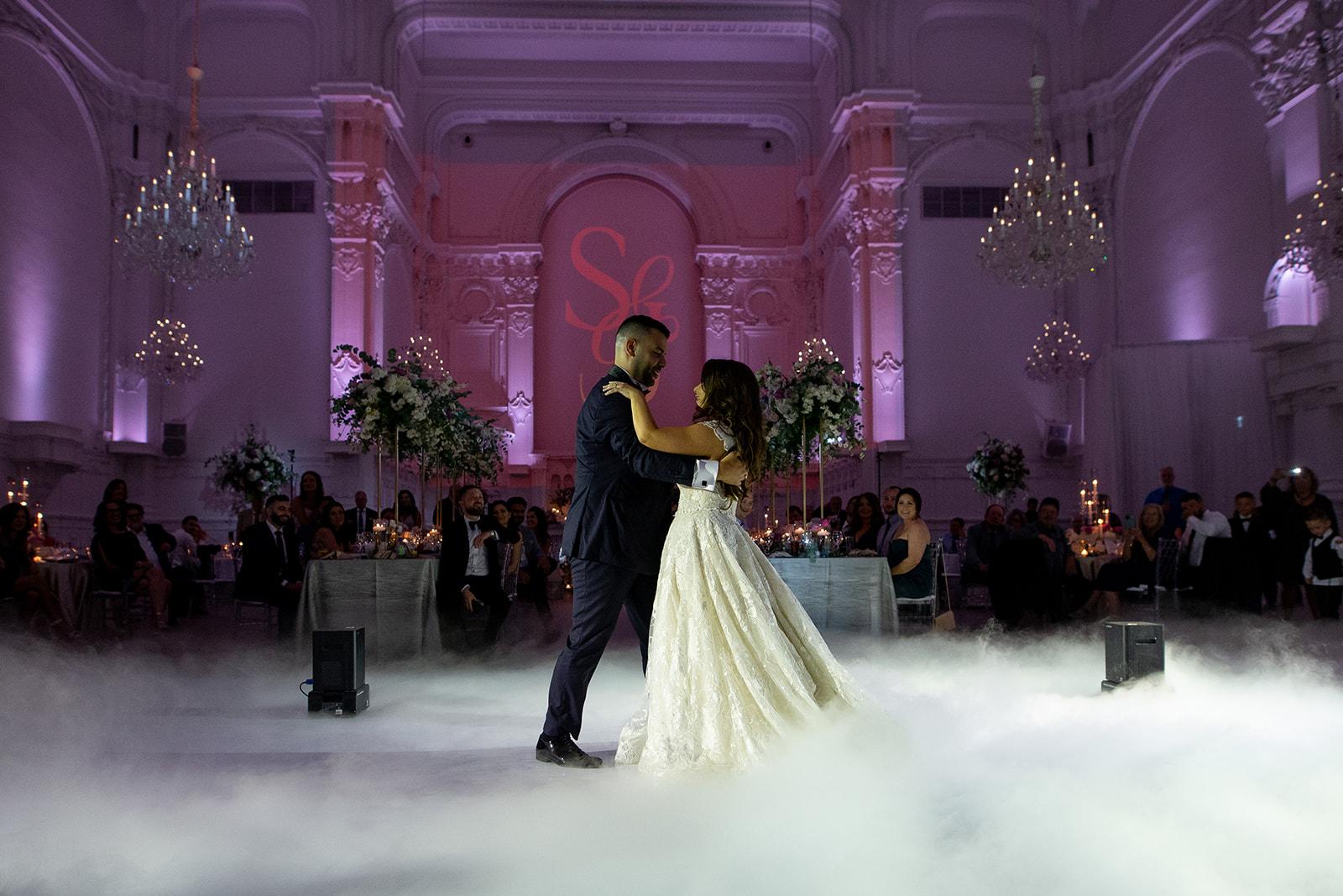A Glamorous Summer Wedding at the Notre-Dame Basilica 48