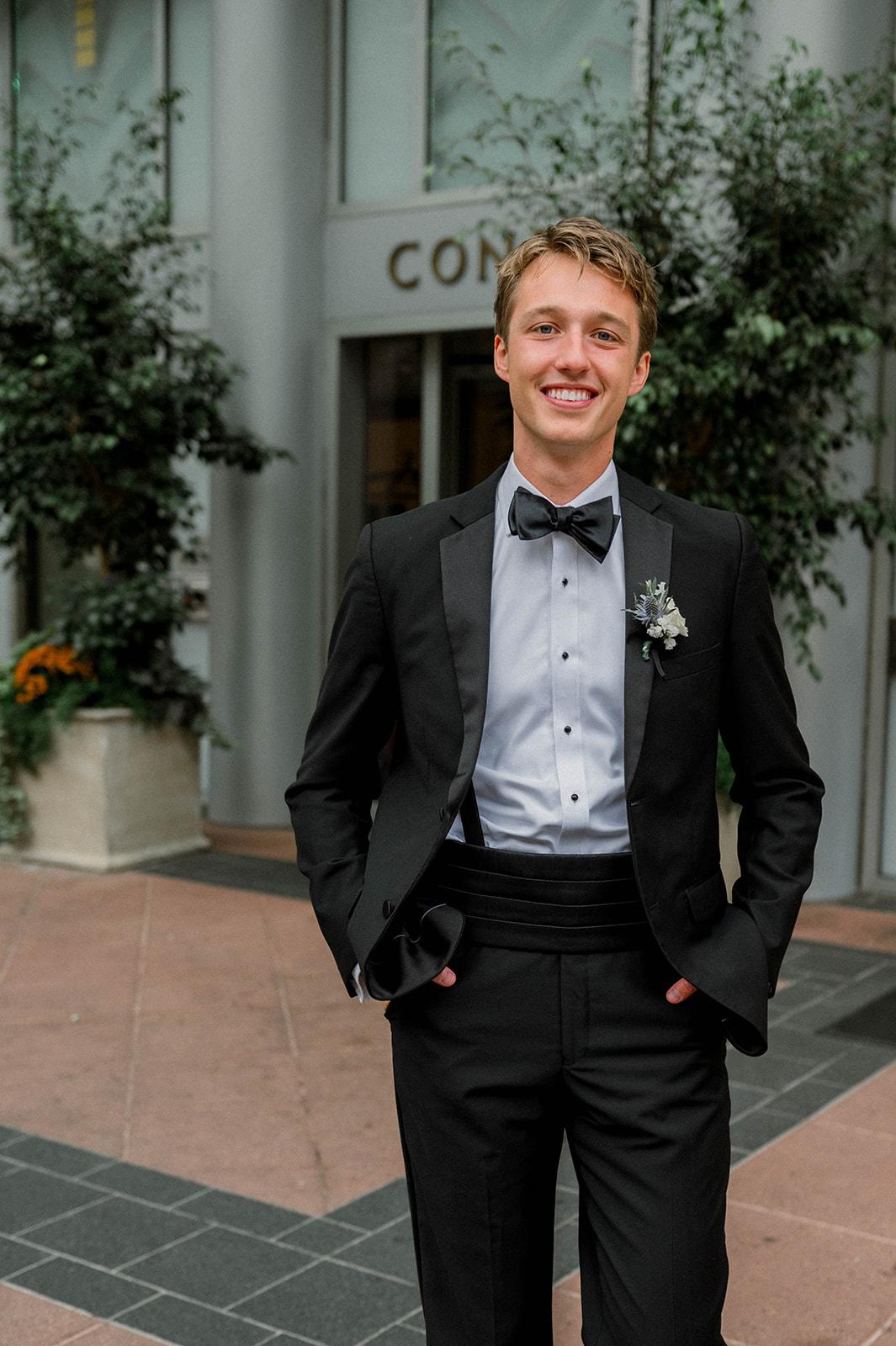 A Glamorous Fall Wedding at the Indiana Roof Ballroom 13