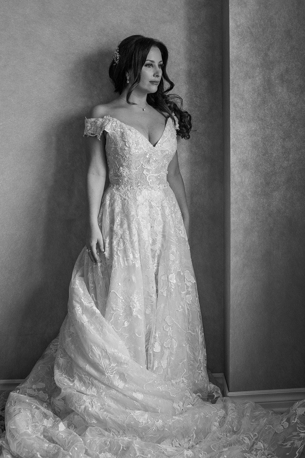 A Glamorous Summer Wedding at the Notre-Dame Basilica 57