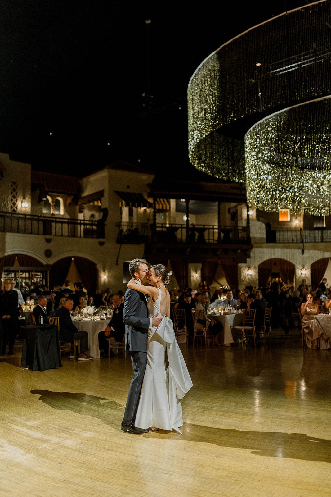 A Glamorous Fall Wedding at the Indiana Roof Ballroom 36
