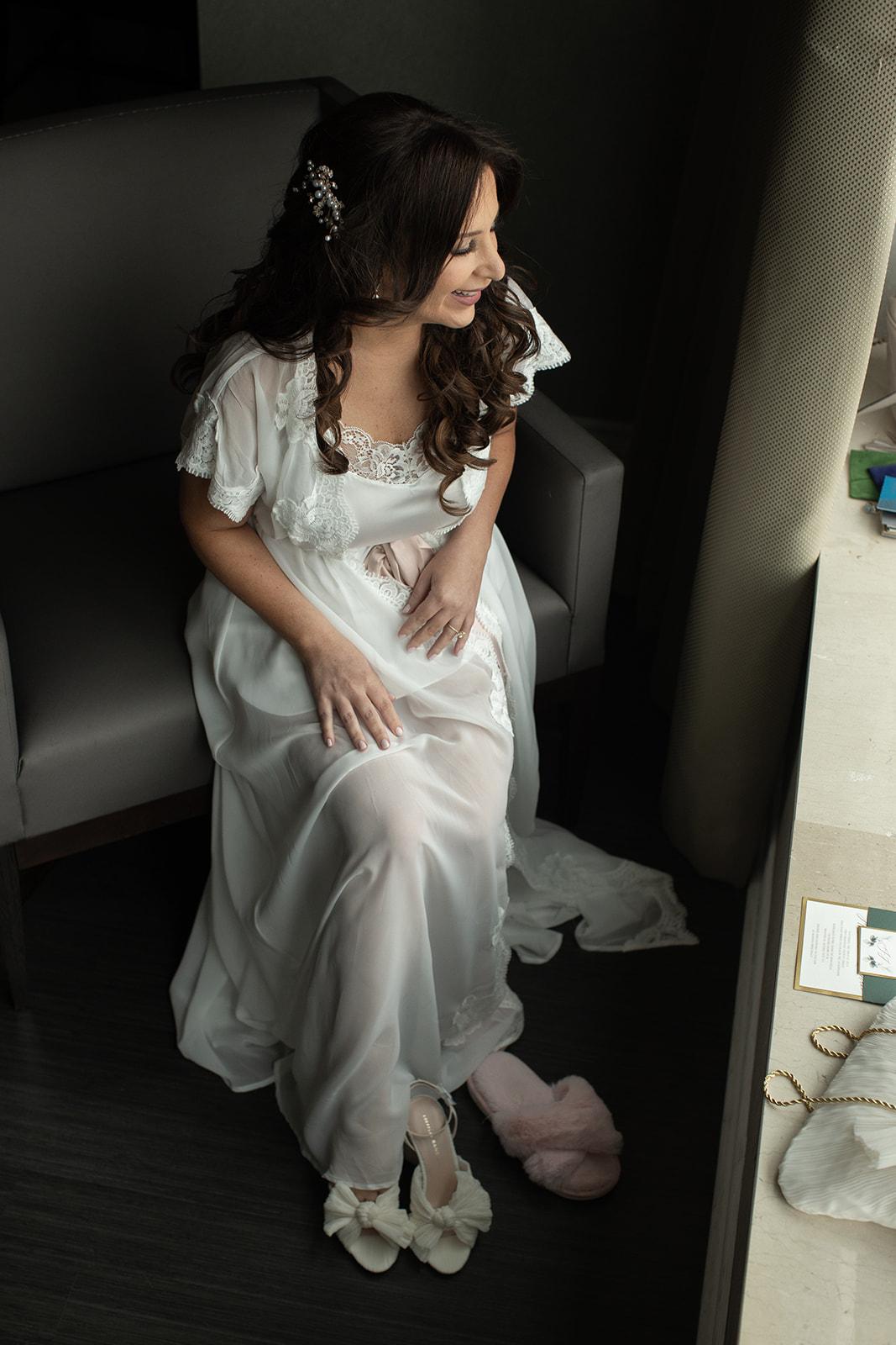 A Glamorous Summer Wedding at the Notre-Dame Basilica 1