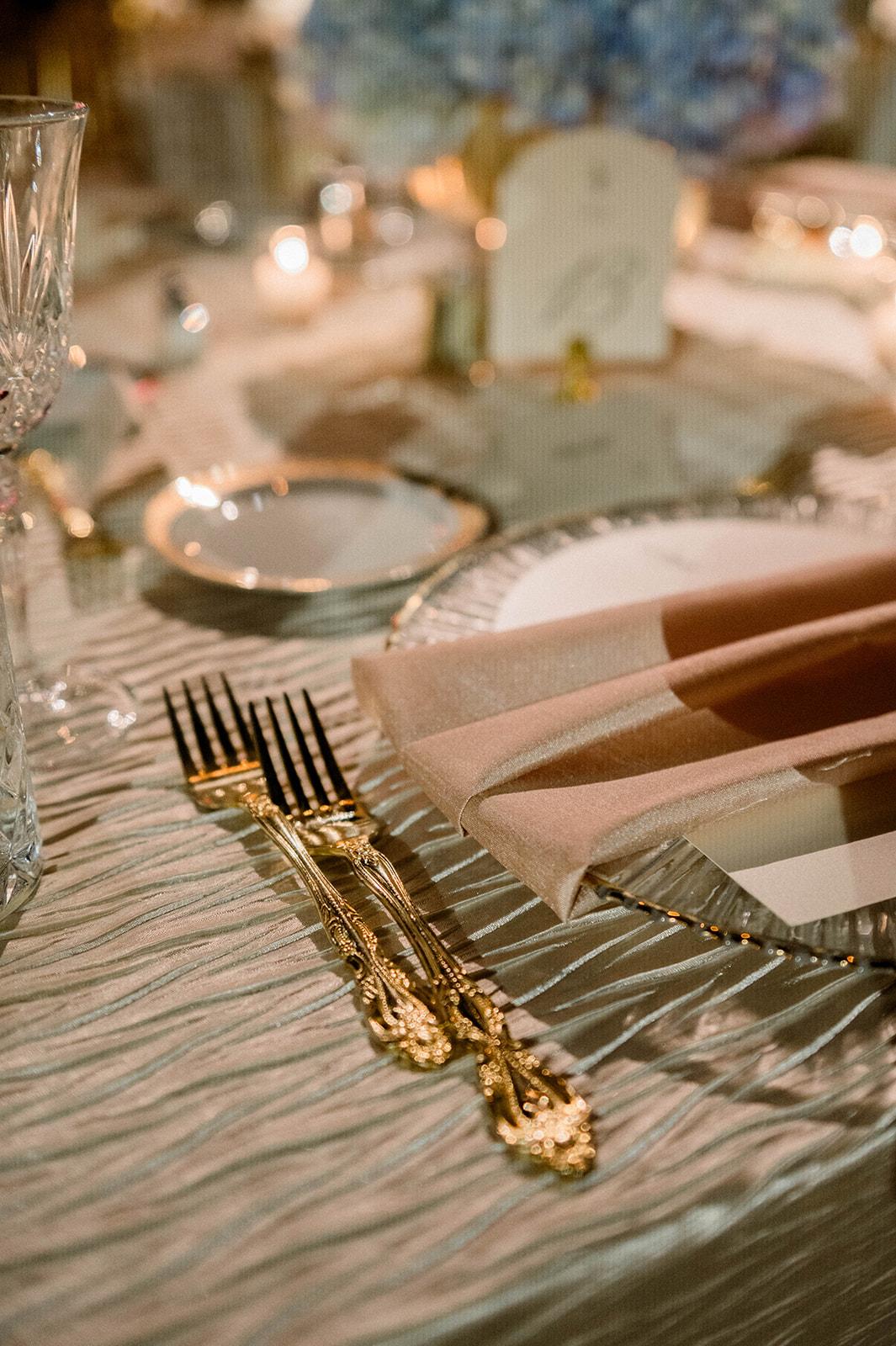 A Glamorous Fall Wedding at the Indiana Roof Ballroom 54